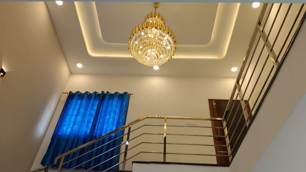 Project : 4 High Ceiling