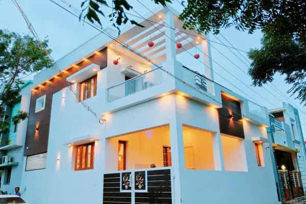 Genuine Builder Mobile Hero Image - Best Builder In Madurai Kadachanendhal webp